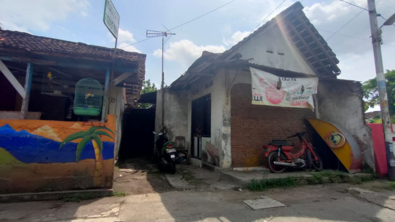 RUMAH DI IROMEJAN, DEKAT DARI JL URIP SUMOHARJO, YOGYAKARTA