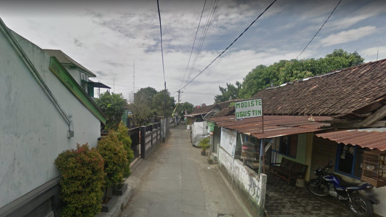 RUMAH DI IROMEJAN, DEKAT DARI JL URIP SUMOHARJO, YOGYAKARTA