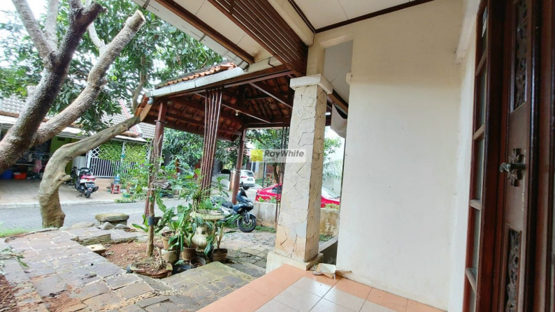 Rumah bergaya bali dalam cluster di Depok