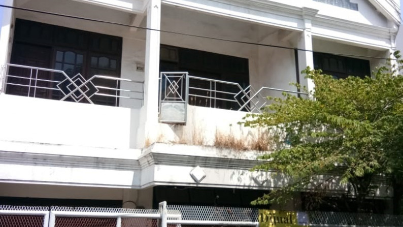 Rumah 2 Lantai Disewakan di Jalan Tambak Rejo, Surabaya