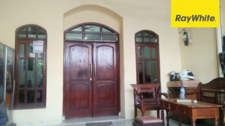 Rumah Dijual di Jalan Petemon, Surabaya