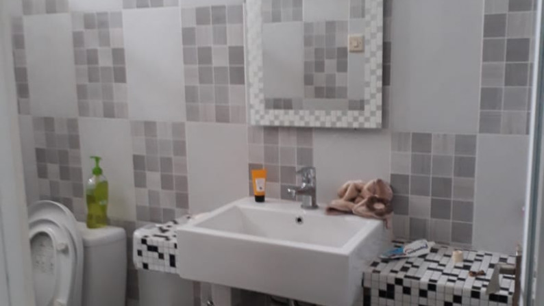 Rumah rapi siap huni di Kencana Loka