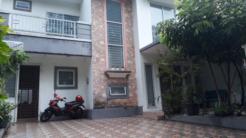 Rumah rapi siap huni di Kencana Loka