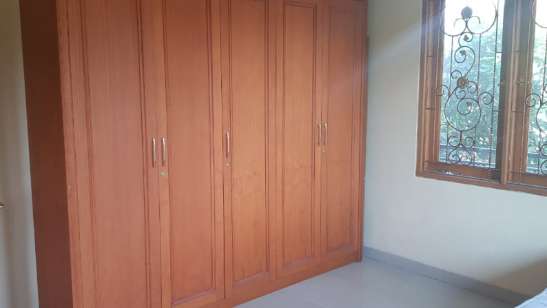 Dijual Rumah di Sek 7B Area Gading Serpong, dengan harga jual Menarik