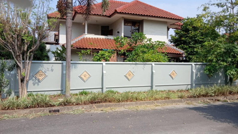 Hidup Tenang & Nyaman di Lingkungan Elit, dengan fasilitas berkelas. Rumah Hoek Siap Huni #HD