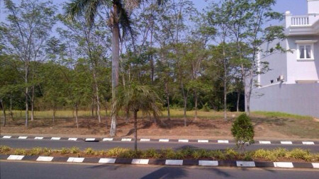KAVLING SIAP BANGUN di Lokasi Prestis berhadapan dengan Lapangan Golf #HD