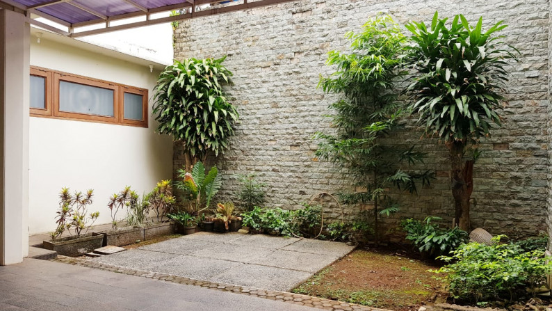 Rumah Asri & Cantik lingkungan Nyaman di Pejaten - Jatipadang, Jakarta Selatan