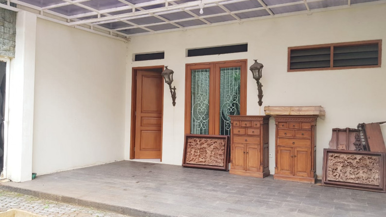 Rumah Asri & Cantik lingkungan Nyaman di Pejaten - Jatipadang, Jakarta Selatan