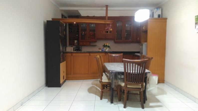 Rumah Cantiq siap huni 200m 2Lt harga 4M Nego sampai Deal #AM