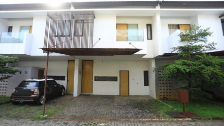 Rumah dengan Konsep Gated Town House dan Lokasi Strategis @Cempaka, Bintaro