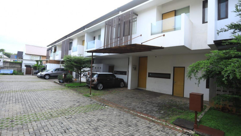 Rumah dengan Konsep Gated Town House dan Lokasi Strategis @Cempaka, Bintaro