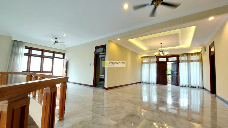 Rumah homie dan menarik dalam town house di Kemang