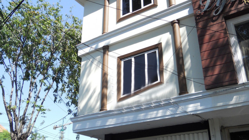 Dijual Ruko 3 lantai di Jalan Raya Biliton, Surabaya