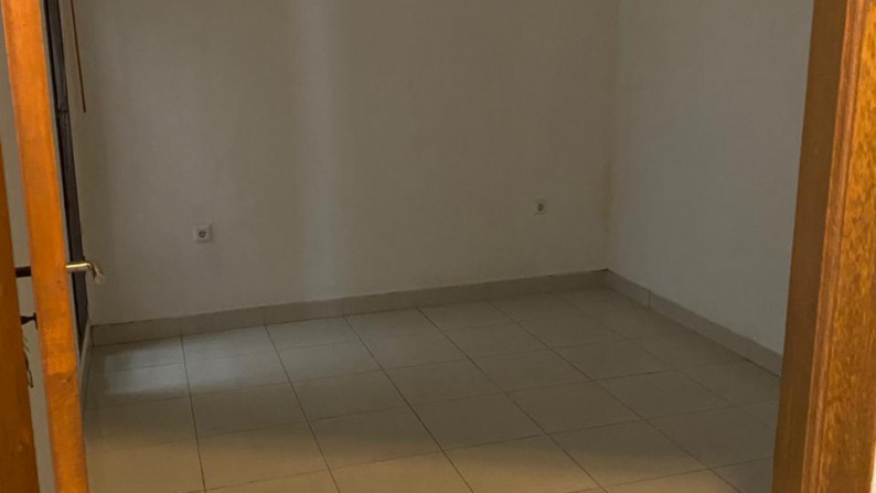 Rumah nyaman siap huni di bintaro sektor 5 jarang ada