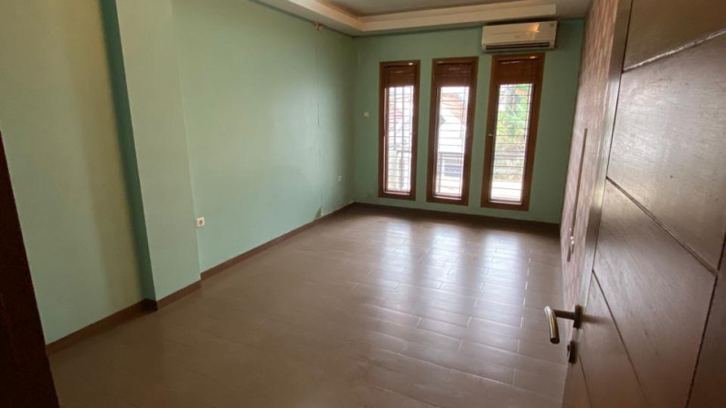 Rumah nyaman siap huni di bintaro sektor 5 jarang ada