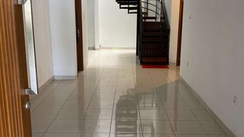 Rumah nyaman siap huni di bintaro sektor 5 jarang ada
