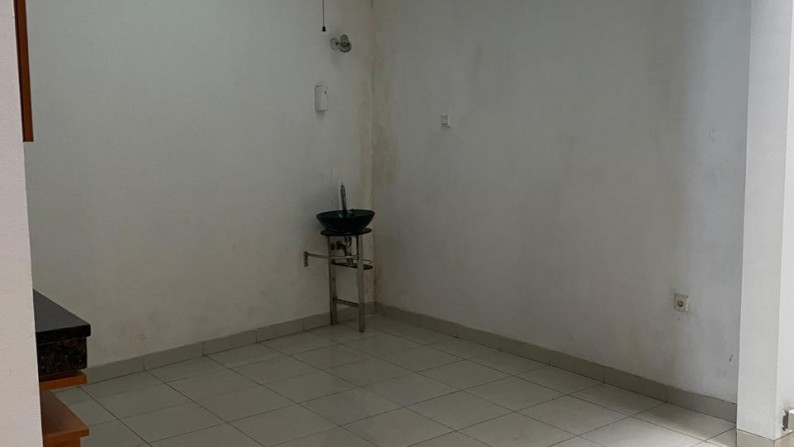 Rumah nyaman siap huni di bintaro sektor 5 jarang ada