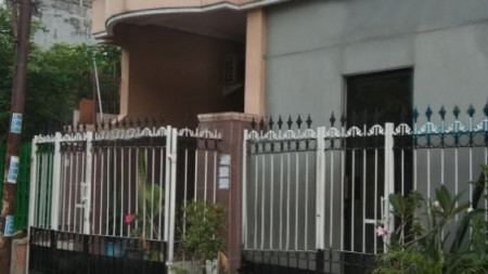 Rumah 2 lantai Dijual di Simpang Darmo Permai Selatan, Surabaya