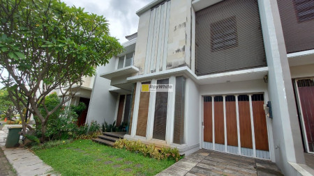 Rumah modern minimalis dalam town house di Bangka