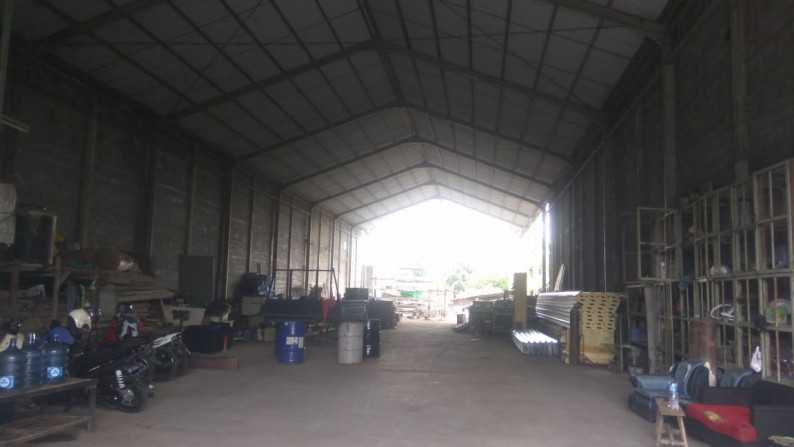 GUDANG SIAP PAKAI , DI JL MRISI, DEKAT LAPANGAN MADUKISMO, DAN RINGROAD SELATAN