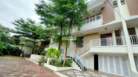 Brand new house dalam town house di Pejaten