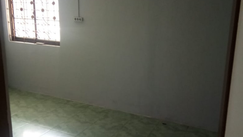 DIJUAL RUMAH BINTARO SEKTOR 5 SEMI FURNISHED SANGAT LUAS DAPAT DIKEMBANGKAN MENJADI KOS KOS-AN ATAU KONTRAKAN #AM