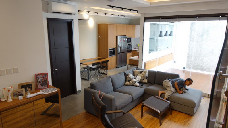 Rumah 2 Lantai FULL FURNISHED, di BINTARO Sektor 9, Luas 144 M, Harga 5,7 M. Nego.#AMTS