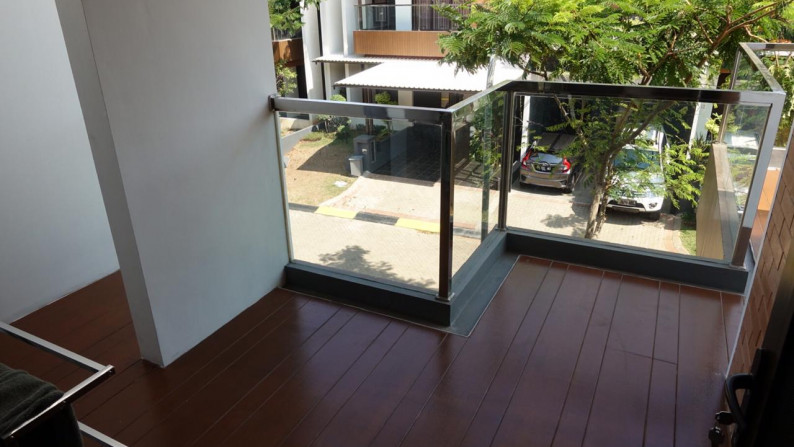 Rumah 2 Lantai FULL FURNISHED, di BINTARO Sektor 9, Luas 144 M, Harga 5,7 M. Nego.#AMTS