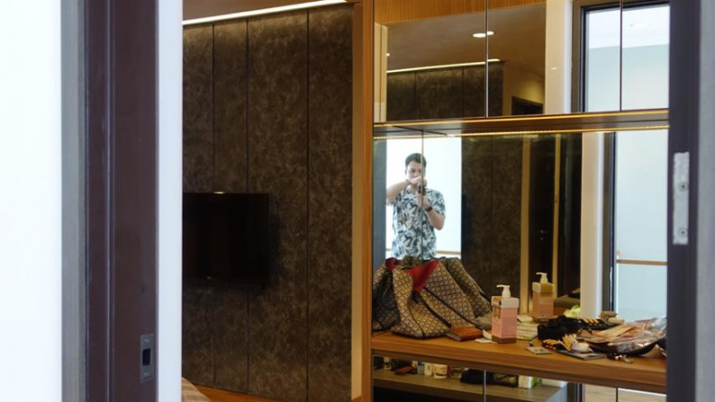 Rumah 2 Lantai FULL FURNISHED, di BINTARO Sektor 9, Luas 144 M, Harga 5,7 M. Nego.#AMTS