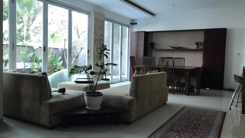 RUMAH SIAP HUNI, SUDAH RENOV & FULLY FURNISHED DI BINTARO #JS