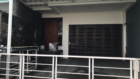 RUMAH SIAP HUNI, SUDAH RENOV & FULLY FURNISHED DI BINTARO #JS