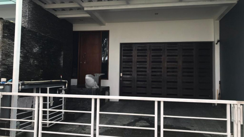 RUMAH SIAP HUNI, SUDAH RENOV & FULLY FURNISHED DI BINTARO #JS
