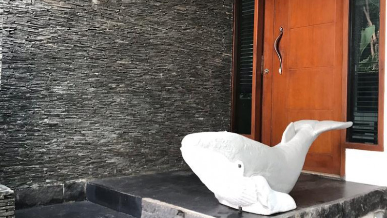 RUMAH SIAP HUNI, SUDAH RENOV & FULLY FURNISHED DI BINTARO #JS