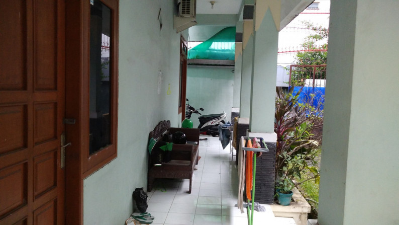 RUMAH KOST DI JL SETURAN 1, DEKAT DARI KAMPUS YKPN, YOGYAKARTA