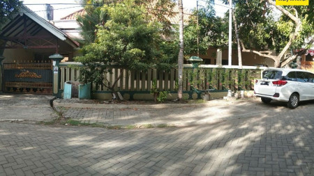 Dijual Rumah 1,5 lantai di Dukuh Kupang, Surabaya