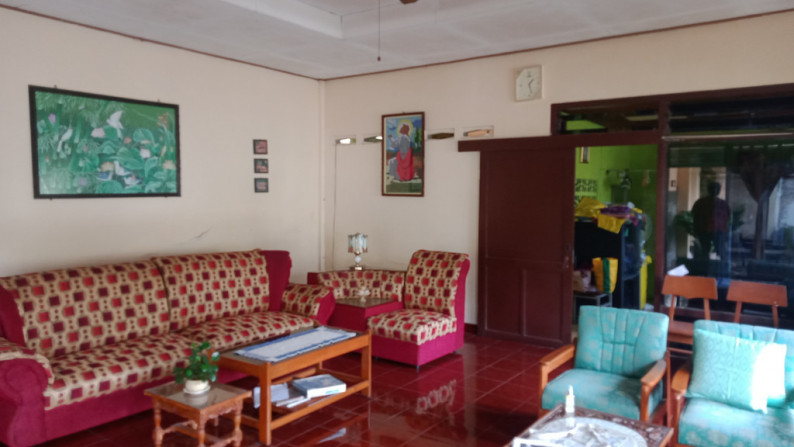 TANAH BONUS BANGUNAN RUMAH 10 KAMAR, DI TENGAH KOTA, SURYOWIJAYAN, YOGYAKARTA