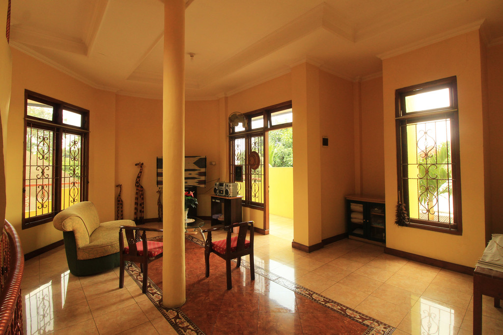 RUMAH 3LANTAI DAN RUMAH KOST, DI JL MANGGA DEKAT DARI RINGROAD, SLEMAN