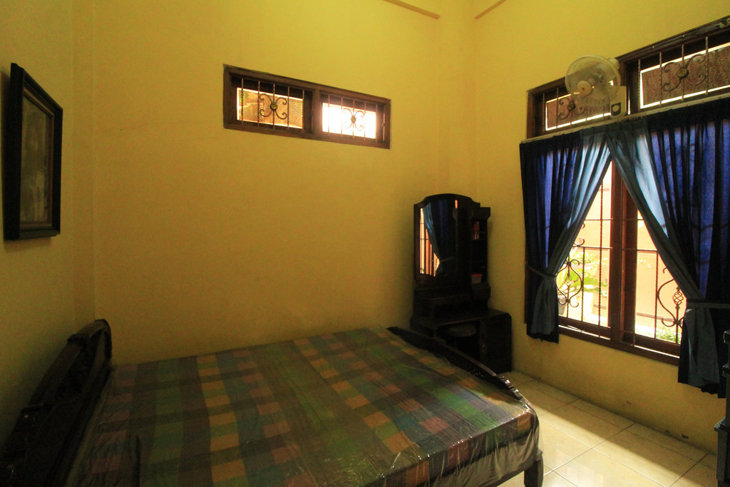 RUMAH 3LANTAI DAN RUMAH KOST, DI JL MANGGA DEKAT DARI RINGROAD, SLEMAN