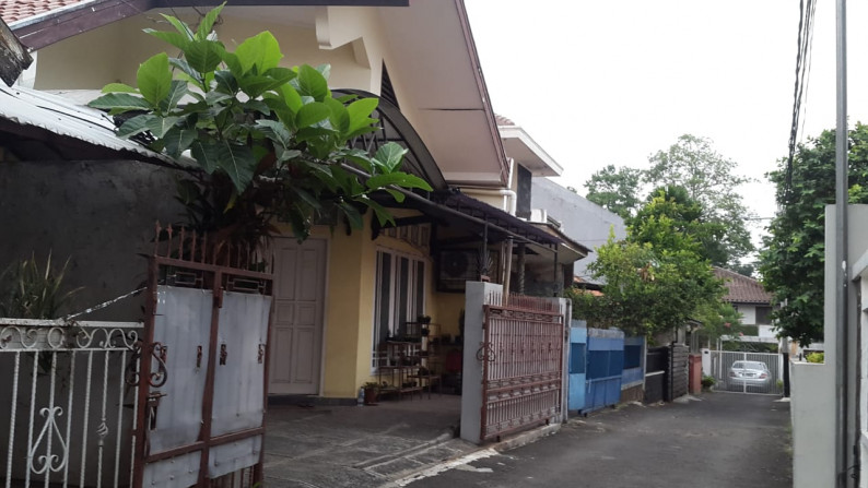 Rumah Siap huni di Cilandak Jakarta Selatan