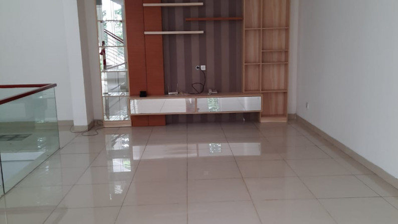 Rumah dalam cluster,lokasi oke di Bintaro Jaya 7