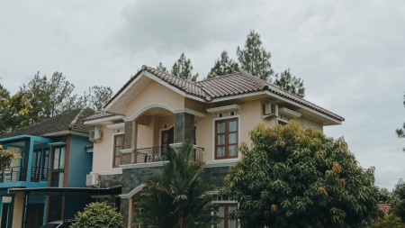 Jual cepat rumah Versailles BSD Posisi Hoek Cluster Exclusive