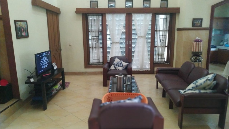 Jual cepat rumah Versailles BSD Posisi Hoek Cluster Exclusive