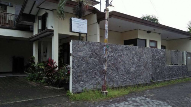 RUMAH KOST DI JL SETURAN DEKAT DARI KAMPUS UPN dan YKPN, SLEMAN - YOGYAKARTA.