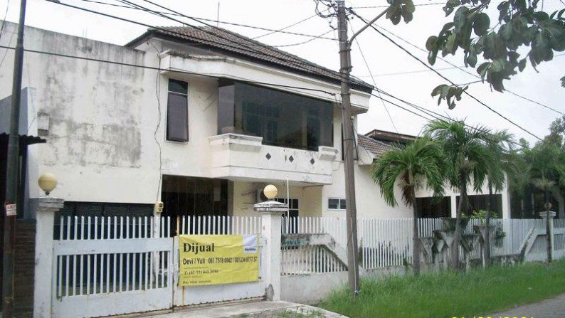 Rumah di Sidosermo PDK, Bagus + Terawat, Strategis, Hook/Pojokan. - D/Y -