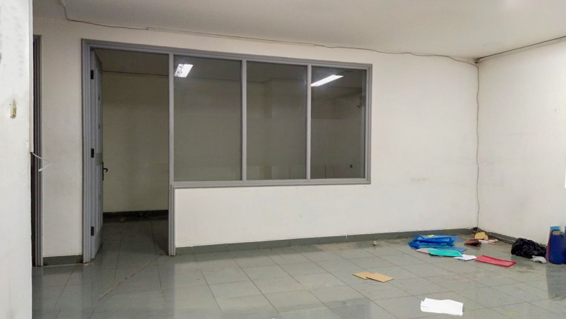 DIJUAL Mini Building di Jl Otto Iskandardinata Raya (d/h Pasar Baru ), Tangerang