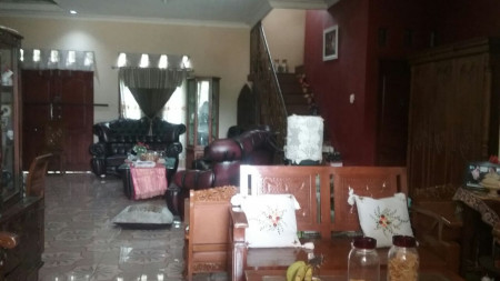 DIJUAL RUMAH VILLA BOGOR 2 LANTAI ADA GAZEBO, TAMAN SANGAT LUAS, AMAN, UDARA SEGAR, ASRI DAN NYAMAN #AMAO