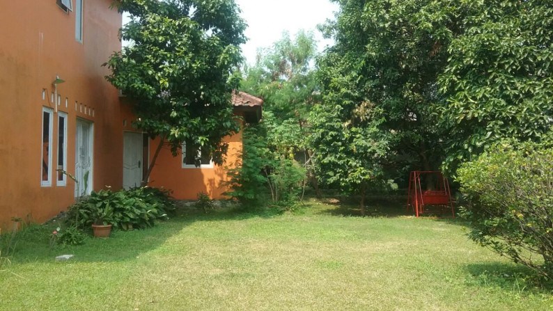 DIJUAL RUMAH VILLA BOGOR 2 LANTAI ADA GAZEBO, TAMAN SANGAT LUAS, AMAN, UDARA SEGAR, ASRI DAN NYAMAN #AMAO