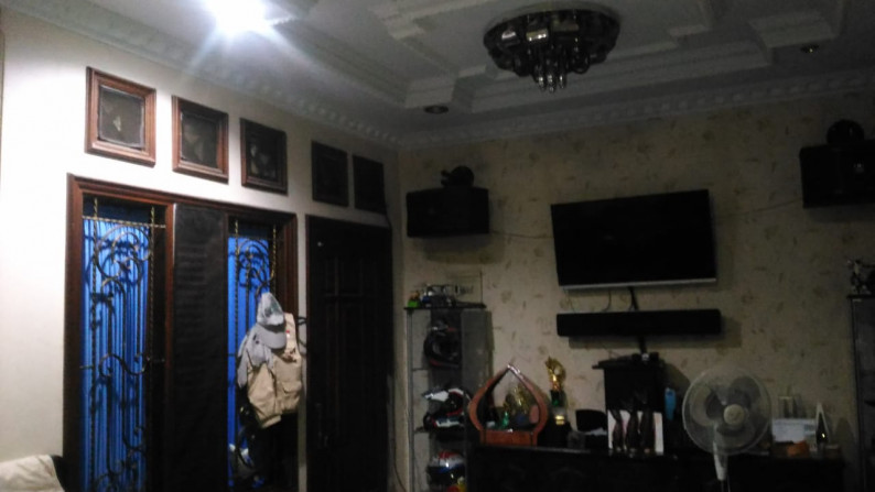 Rumah siap huni 5 kamar, 2,5 Lantai, luas 100 m Harga 1.2 M nego #AM
