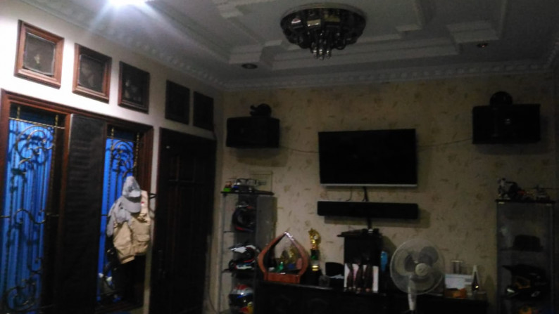 Rumah siap huni 5 kamar, 2,5 Lantai, luas 100 m Harga 1.2 M nego #AM