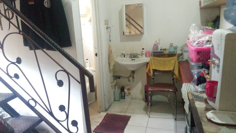 Dijual Ruko 2 Lantai Semi Furnished Gratis 2 Lantai Murah Abiiiss....#AMAO